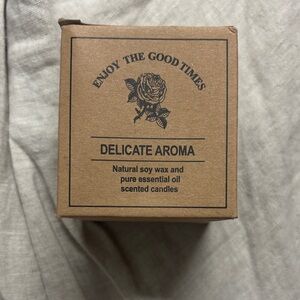 Delicate Aroma Soy Wax Scented Candle - Brown Kraft Box